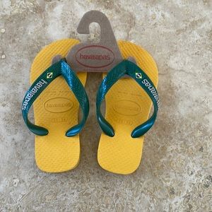 NWT Baby Havaianas size 10 (toddler)